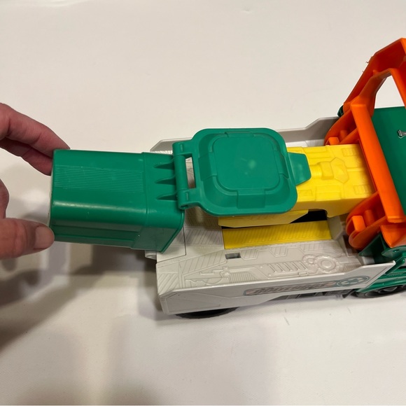 Matchbox Power Launcher Recycling Garbage Truck Only No Car Plastic 2016 Pre-own - Picture 7 of 13